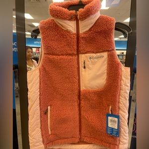 Columbia fluffy pink vest